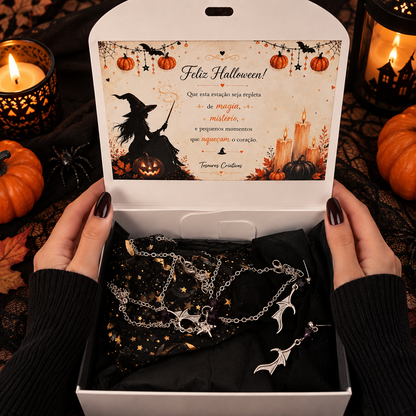 Gift box with jewelry set and black velvet hair bow.