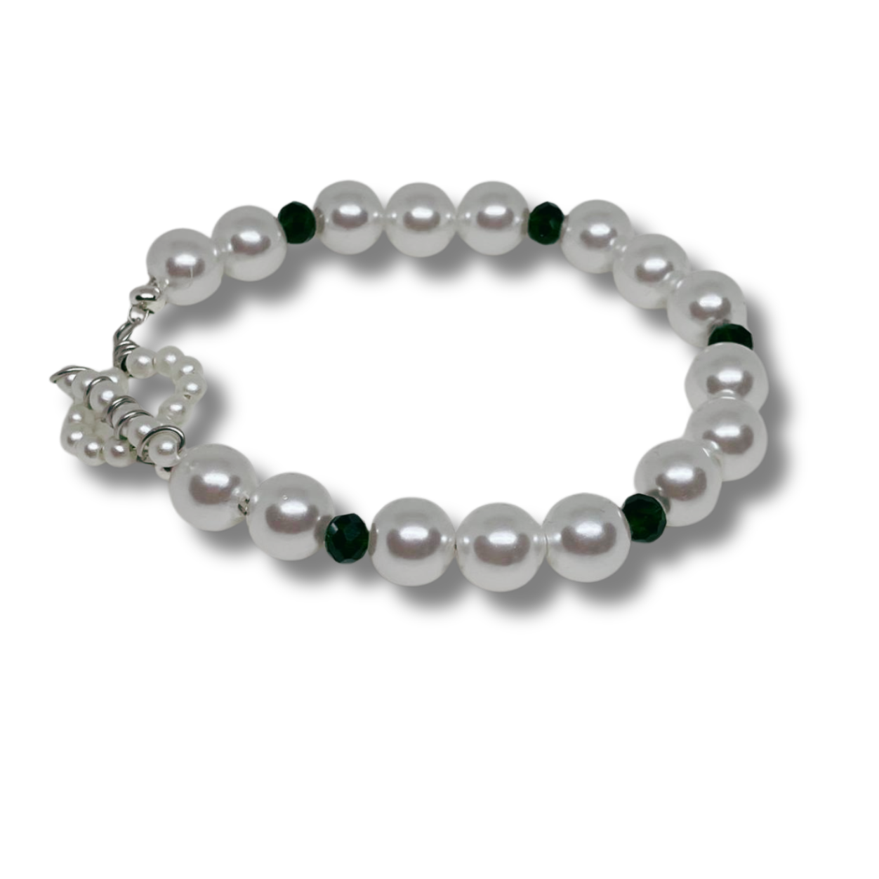 Pearl bracelet with dark green beads