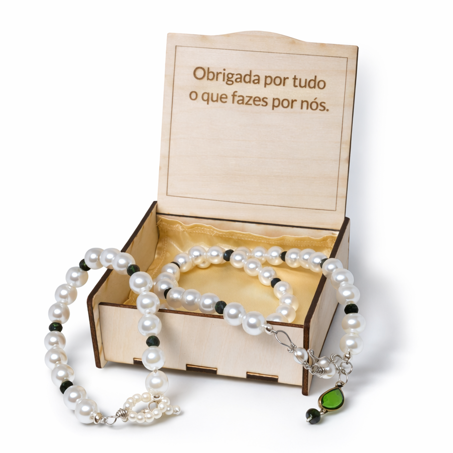 Wooden jewelry box 